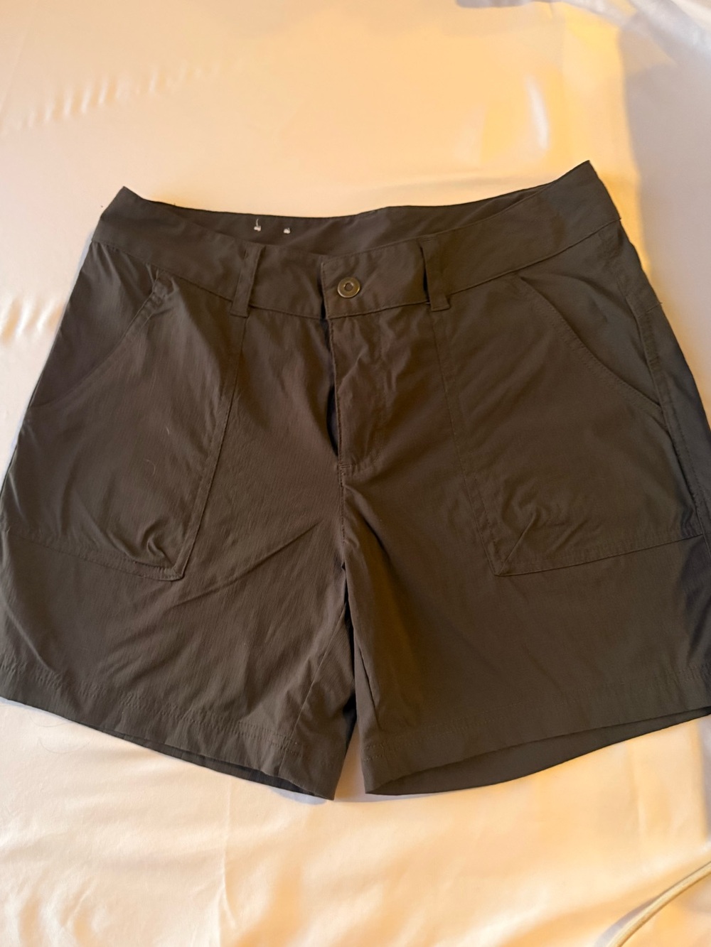 Columbia Women's Olive Gray Outdoor Shorts